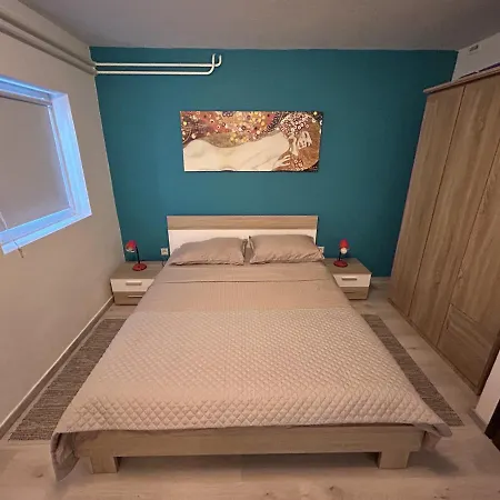 Peaceful With Patio * Rovinj