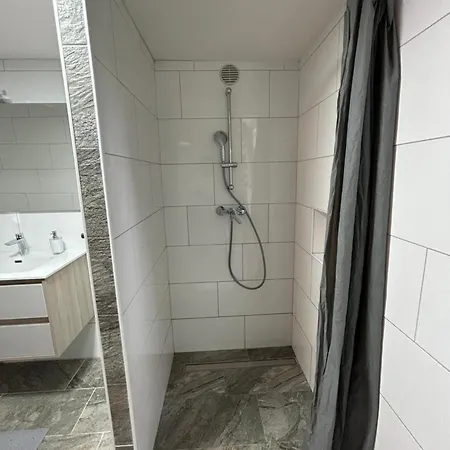Apartman Peaceful With Patio *