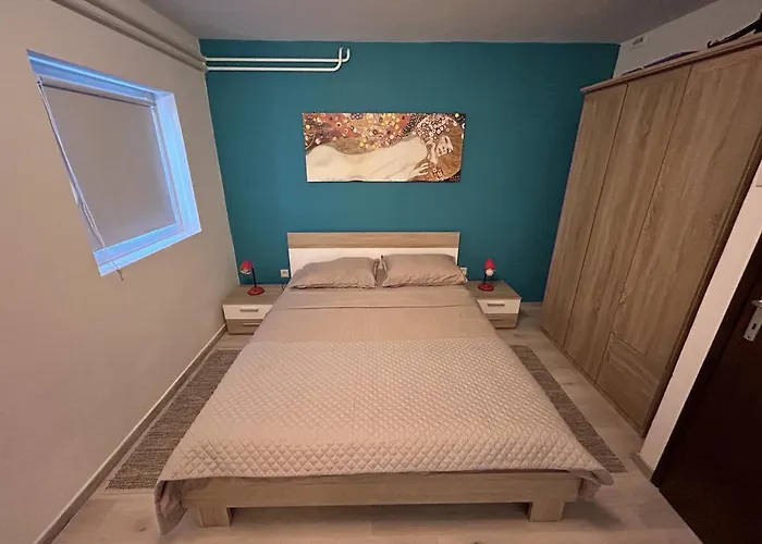 Peaceful With Patio * Ρόβινι